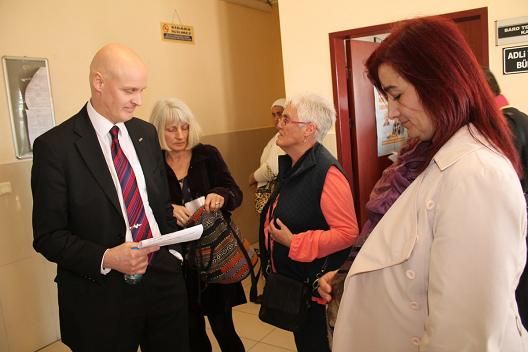 �ngiliz Baba� O�lum Art�k Engelli Ya�ayacak�