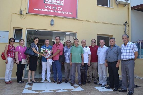 Ak Parti�den Gazeteciler Derne�ine Ziyaret