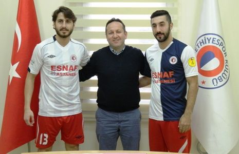 Tuncay Acar ve Serkan �ahin Fethiyespor�da
