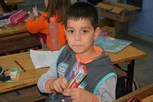 Fethiye Belediyesi�nden ��rencilere Di� F�r�as� Ve Macun
