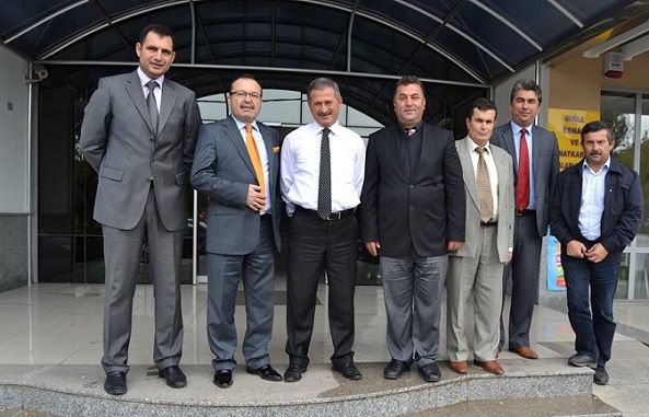 Yeni M�d�rden �lk Ziyaret Esnaf Odas�na 