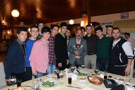 Saatc�, Belediyespor�u Yemekte Bir Araya Getirdi