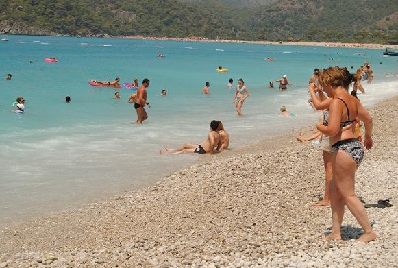 S�caklar Art�nca Sahiller �enlendi