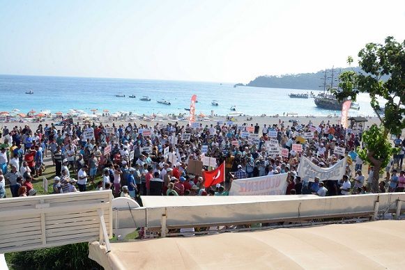 Plaj �halesi Durduruldu