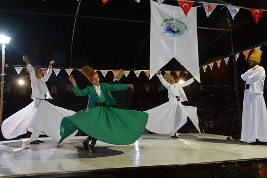 Kadir Gecesi Program�na Binlerce Ki�i Kat�ld�