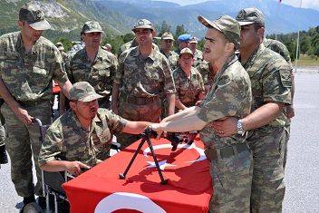 Her Birisi �ak� Gibi Asker Oldu