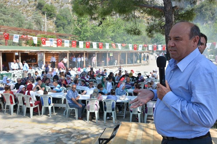 Seydikemer�de  1 May�s Pikni�i