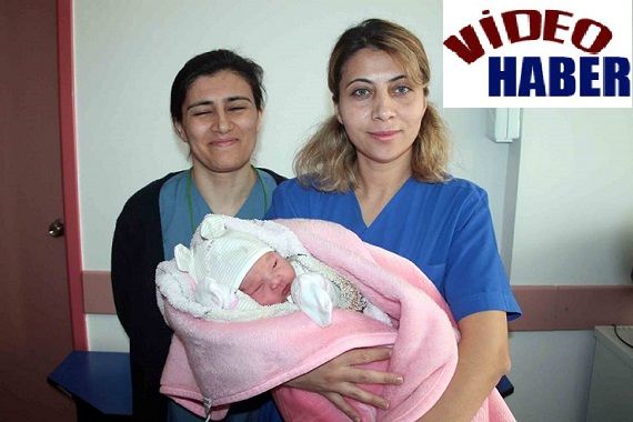 Bebe�ini Banka B�rakarak Ka�t�