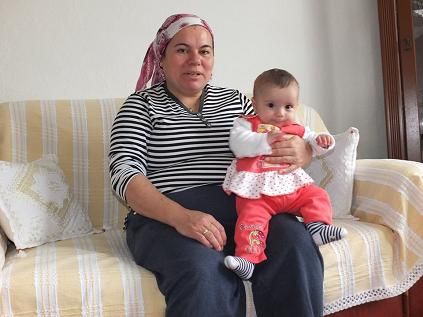 Anne �le Bebe�i Yan Yana Topra�a Verildi