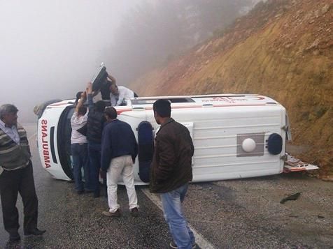 Ambulans Personeli �l�mden D�nd�