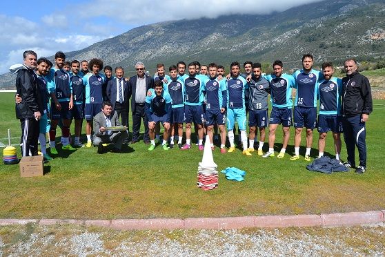 Soydemir ve Ba�o�lu�ndan Fethiyespor�a Ziyaret