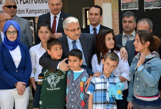 �ocuklardan Suriyeli Karde�lerine Anlaml� Yard�m