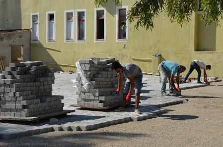 E�en Pazaryeri D�zenleniyor