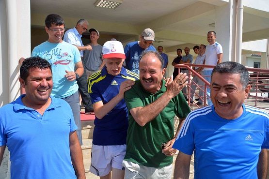 Saatc� Engellileri Ve Kimsesiz �ocuklar� Ziyaret Etti