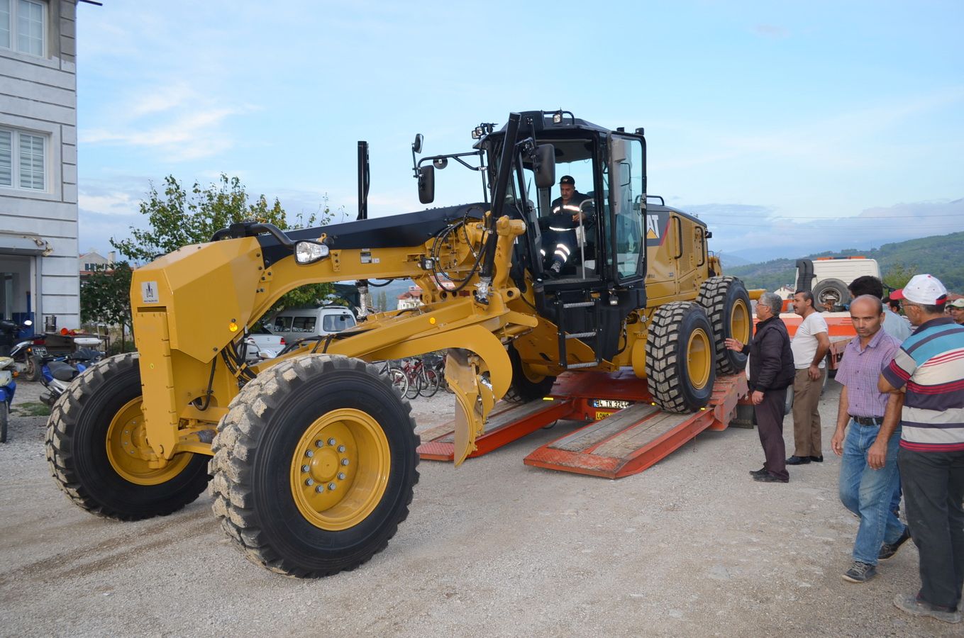 Seydikemer Belediyesi Ara� Filosunu Geni�letiyor