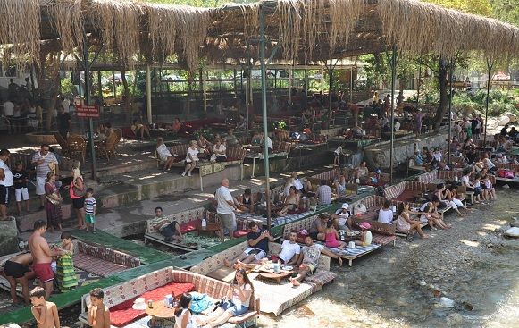 Sakl�kent�te Bayram Bereketi Ya�and� 