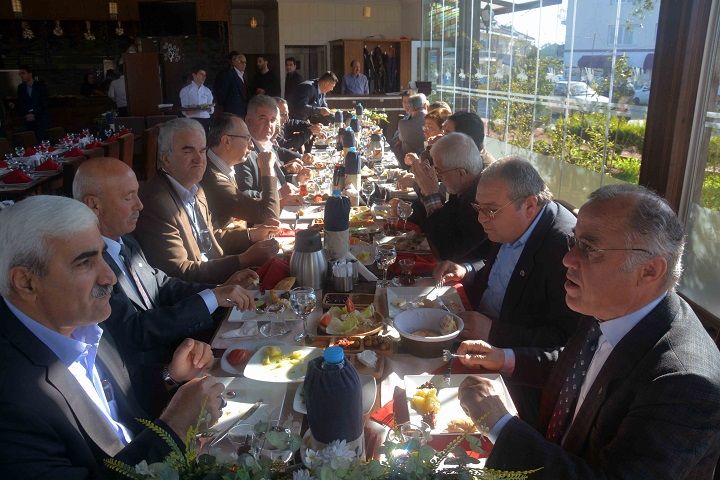 �G�r�nmez Bir El, Fethiye�nin Projelerini Engelliyor�