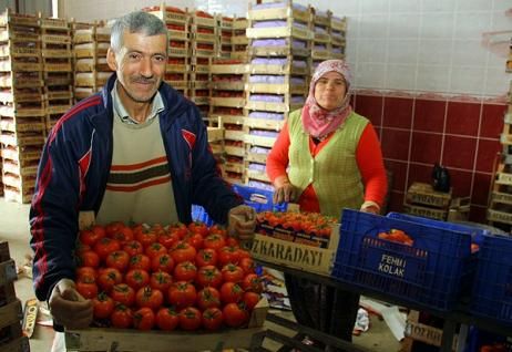 �hracat �reticinin Y�z�n� G�ld�r�yor