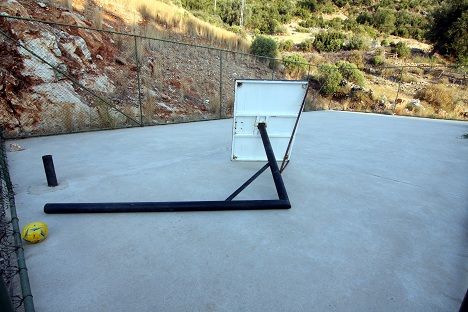 Parkta zerlerine Pota Devrilen 2 ocuk Yaraland