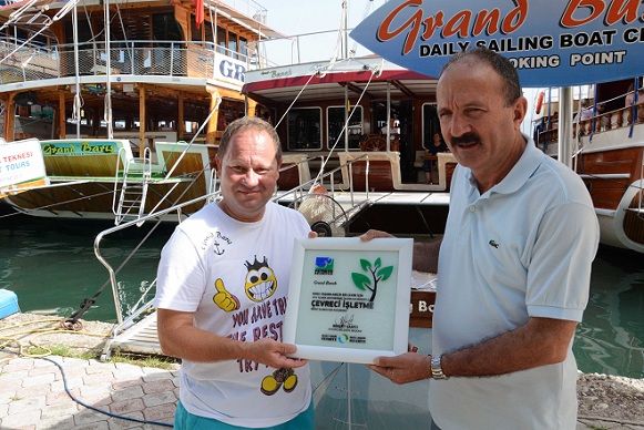 evreci letmecilere Berat Takdim Edildi