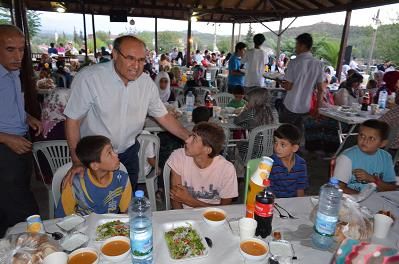 Seydikemer�de Yetimlere �ftar Yeme�i