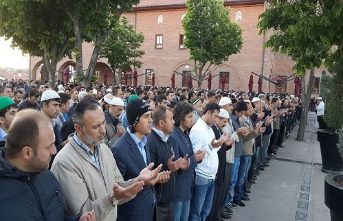 Binlerce Dua Maden �ehitlerine