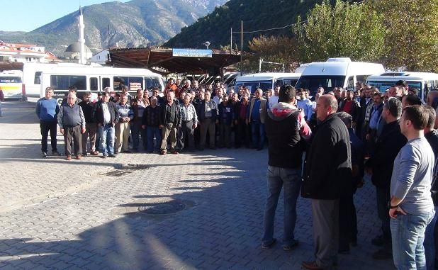 Minib�s��lerden B�y�k�ehir Belediyesine Destek