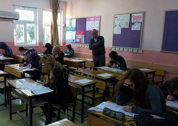 Anadolu Genliin Snavna Youn lgi Oldu