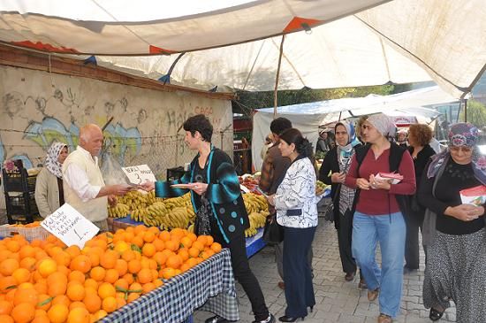 �lk�c� Kad�nlar Dur Durak Bilmiyor