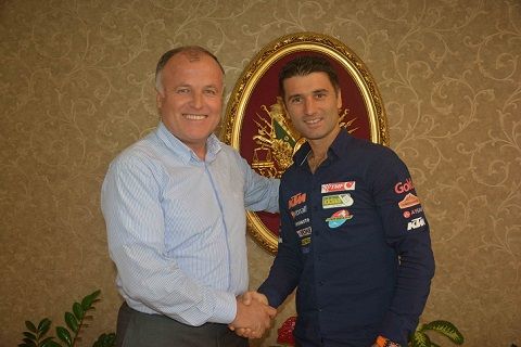 �ampiyon Serkan �zdemir�den Ba�kan Vekiline Ziyaret