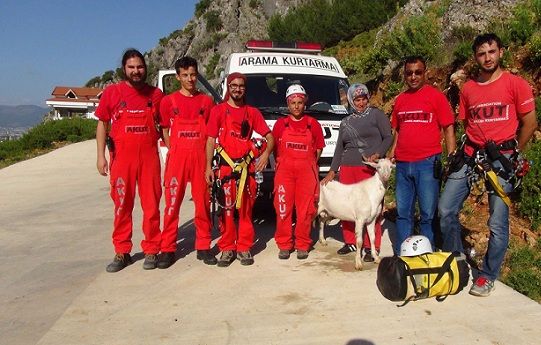 Kayalklardaki Keiyi Akut Kurtard