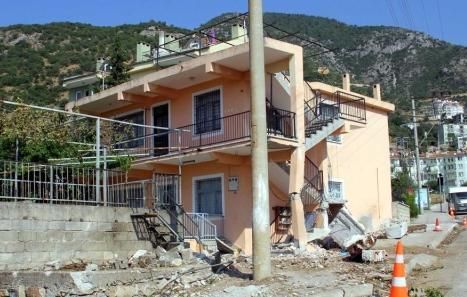 4 Kii Hayatn Kaybetti