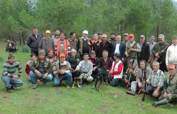 Fethiyede Avclar Domuz Peinde 