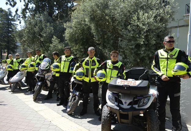 112 Motorize Ekiplerin Yeni K�yafetleri Tan�t�ld�