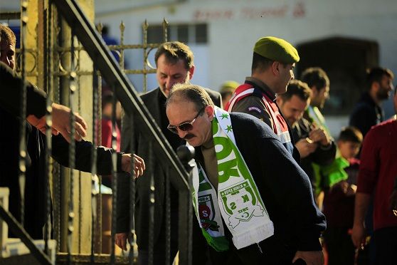 Ba�kan Saatc��ya K�n�k�ta Co�kulu Kar��lama