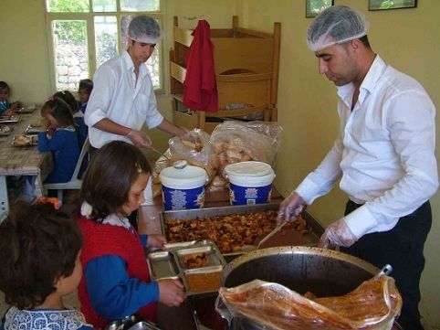 696 ��renci ��in Yemek �halesi Yap�ld�