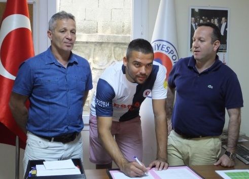 Sabri Turgut Fethiyespor�la Devam Karar� Ald�
