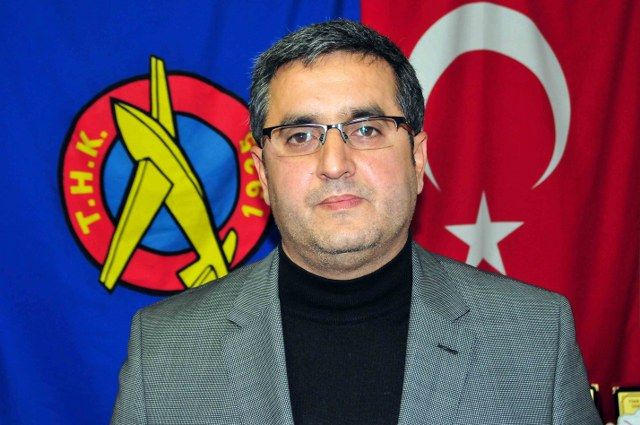 �zkaya Yeniden Y�netim�de