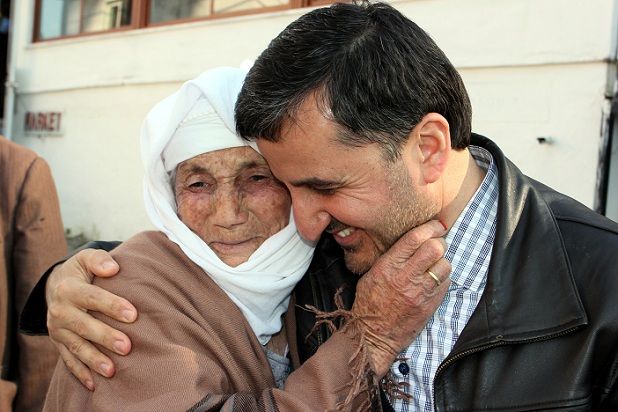 �zden �Bir G�n Hepimiz Ya�lanaca��z�