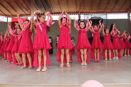 �ocuklar Bayramlar�n� �enlik Havas�nda Kutlad�lar