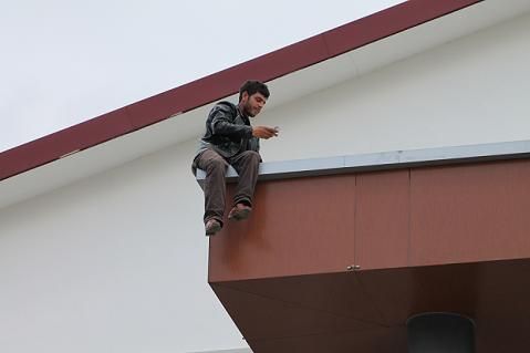 Borlar nedeniyle ntihar etmek istedi