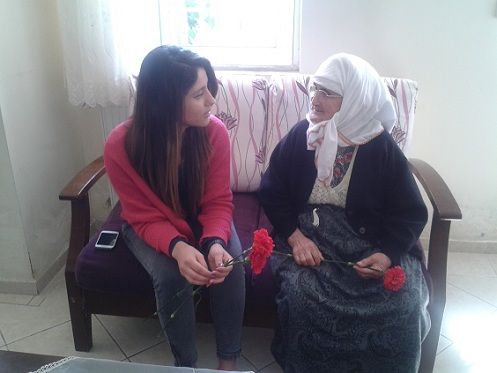 �zel Nursel �zdemir�den Huzurevine Ziyaret