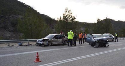 Kaygan Yolda Trafik Kazas�