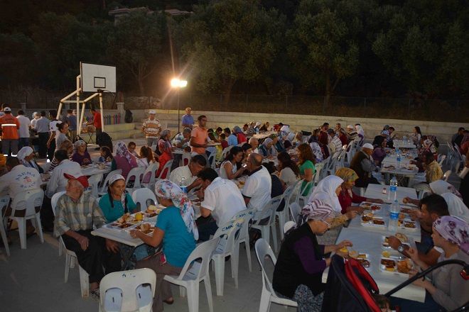 Bakan Saatc, Faralya Sakinleriyle ftar Yapt